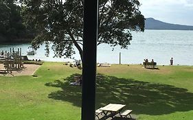 Beachside Bliss Castor Bay - Holiday By The Beach